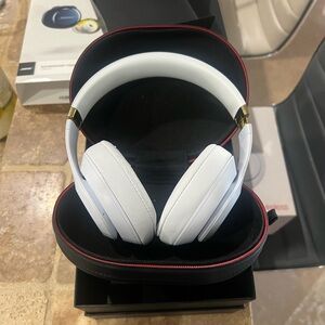 Beats By Dr Dre Studio3 Wireless Bluetooth